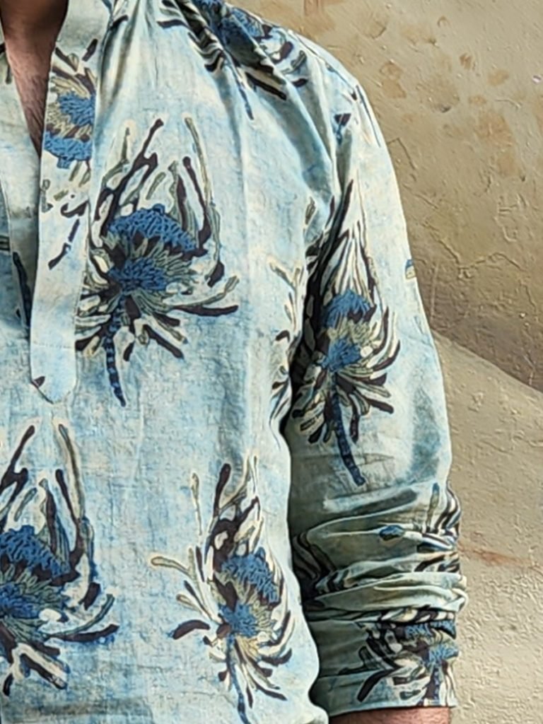 Hibiscus Vanaspati Print Short Kurta — photograph 3